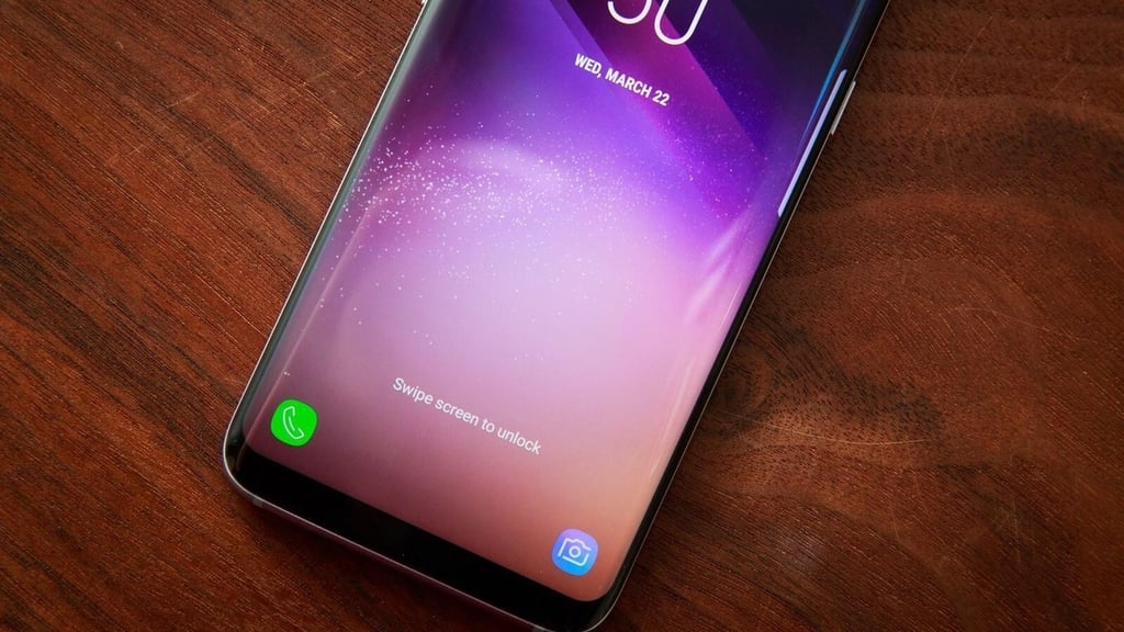 How to access your Android phone’s texts and photos in Windows 10