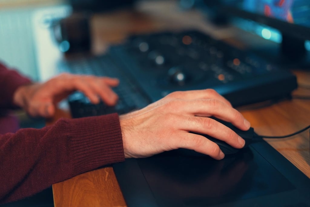 How to change settings so Windows 10 image snipping opens with print screen