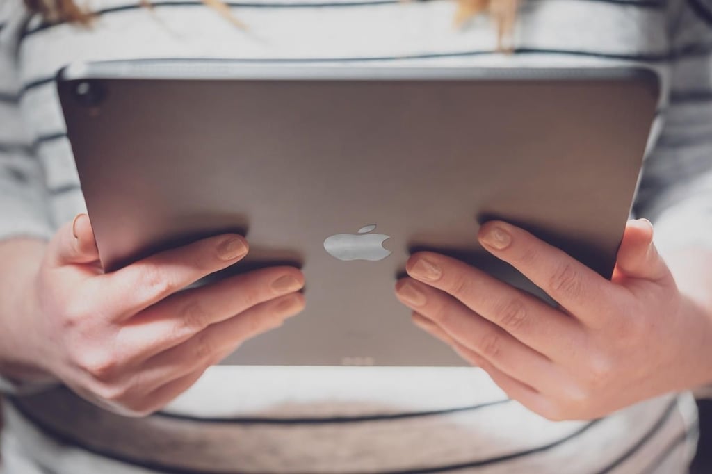 How to keep your Apple devices updated automatically