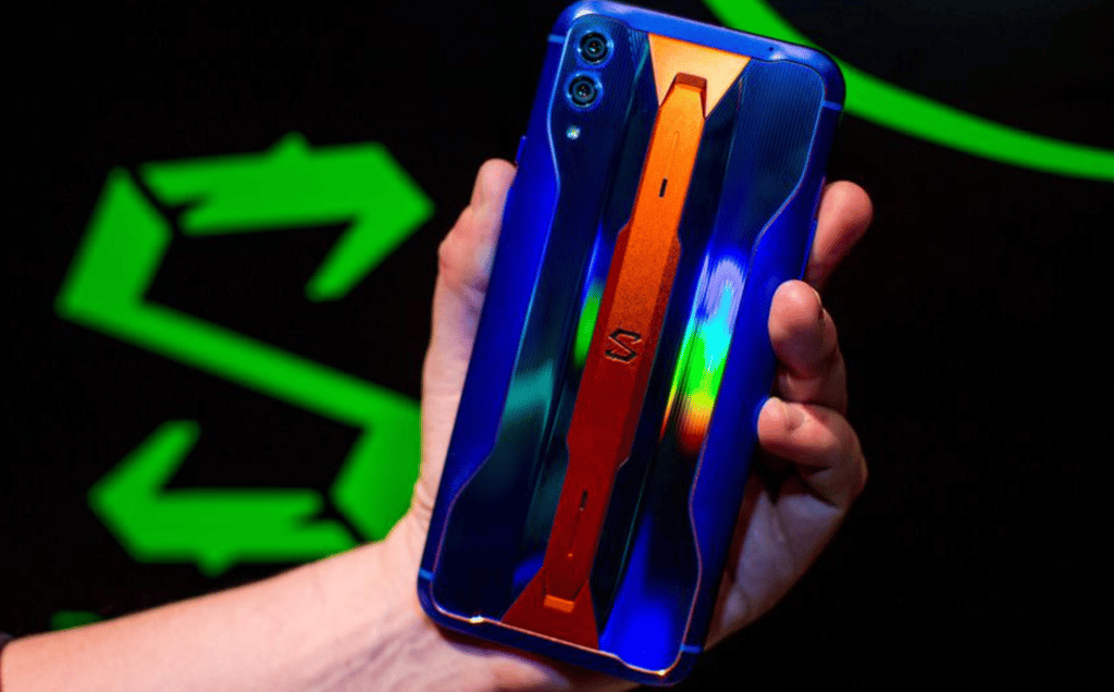 black-shark-2-pro-gaming-phone-angela-lang-cnet.png