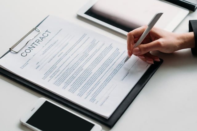 10+ questions contractors should ask before accepting a job