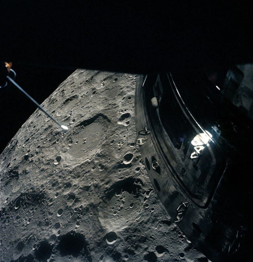 moon.jpg