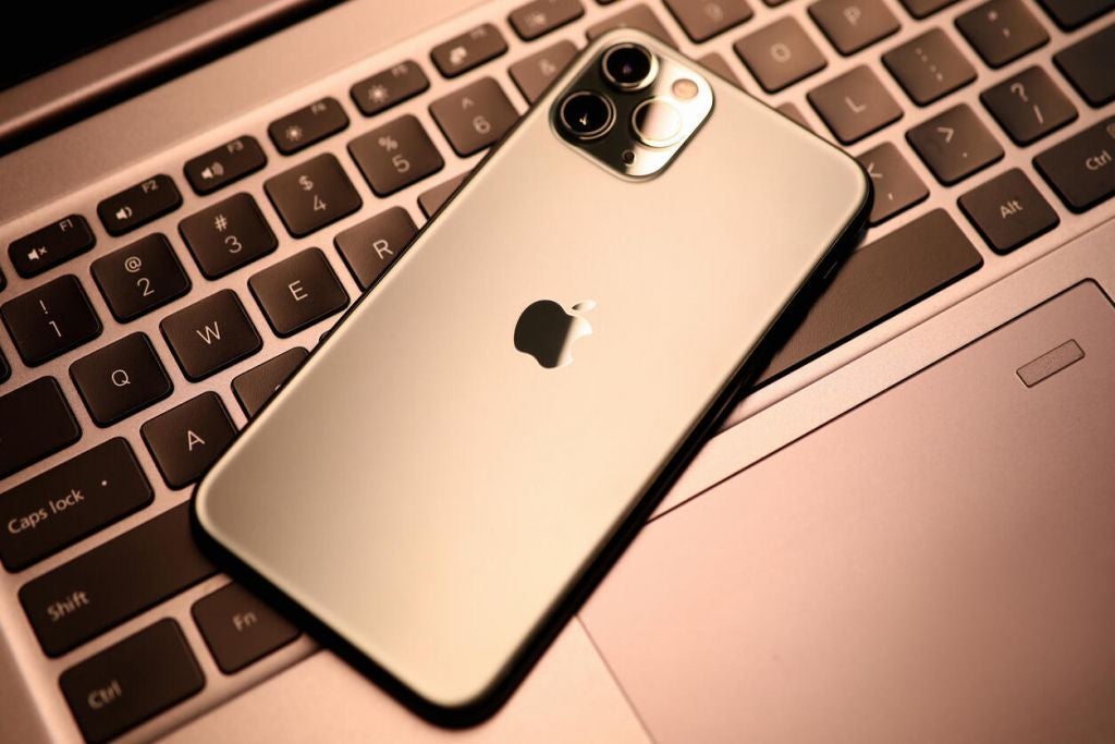 How to manage or disable mac randomization in ios and ipados 14