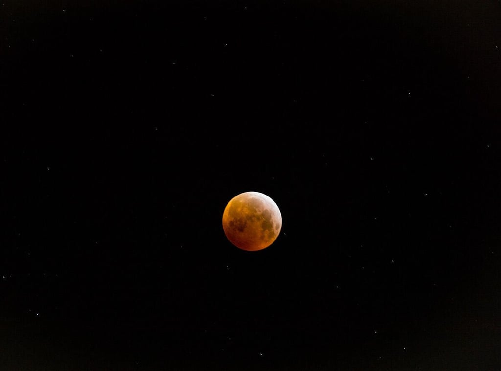 blood-moon-4-gettyimages-1125800296.jpg
