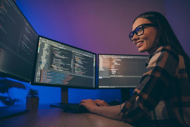 How to define DNS in Docker containers