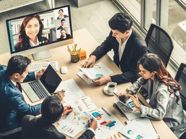 How to use a core hours policy to improve employee experience