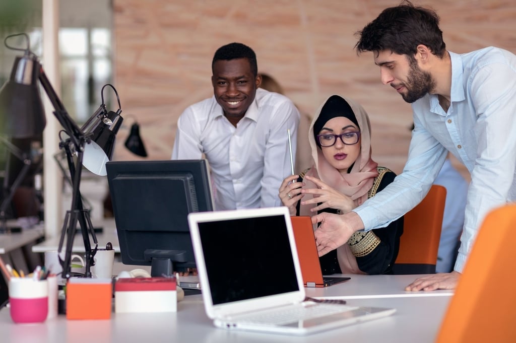New Verizon service connects mobile numbers to Teams as companies start the Great Reopening