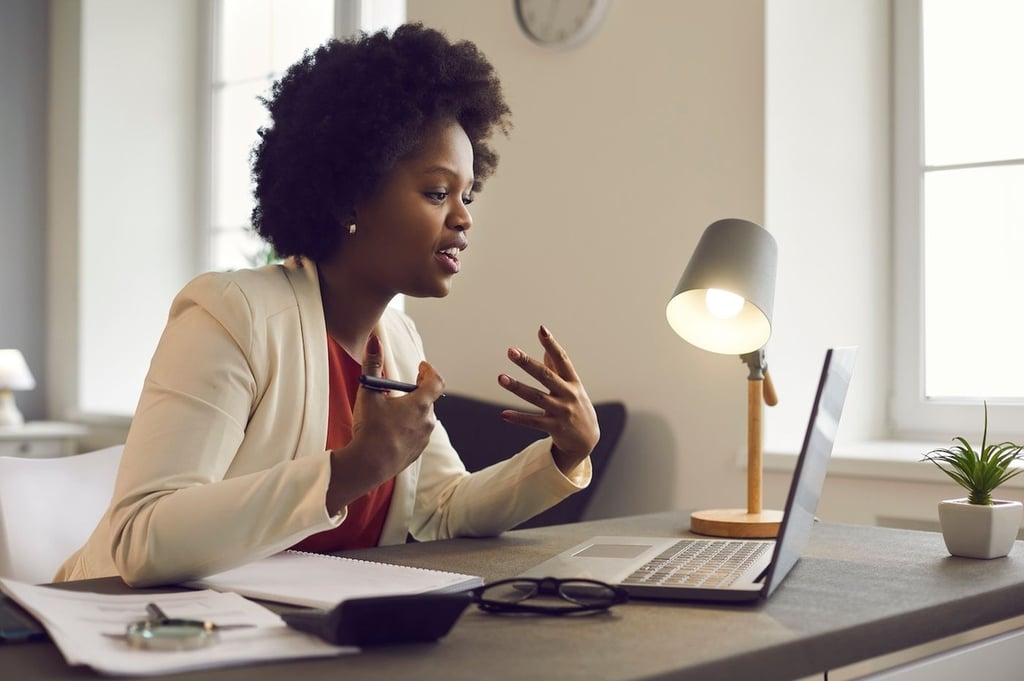 Asynchronous Video Interview: How can candidates stand out in a virtual interview environment
