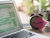 Tax season phishing scams lead image.