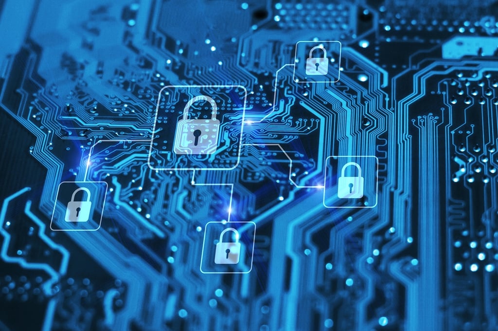 Microsoft Defender vs CrowdStrike: Compare EDR software
