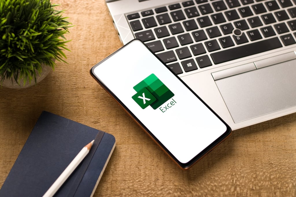 How to display multiple subtotal rows in a Microsoft Excel PivotTable
