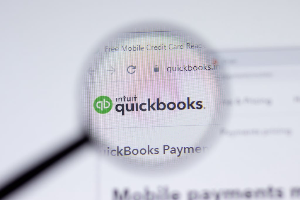 QuickBooks Online Review: Features, Pricing and More