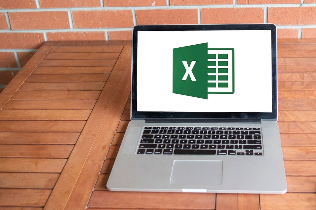 How to reference cells with the COUNTIF function in Excel