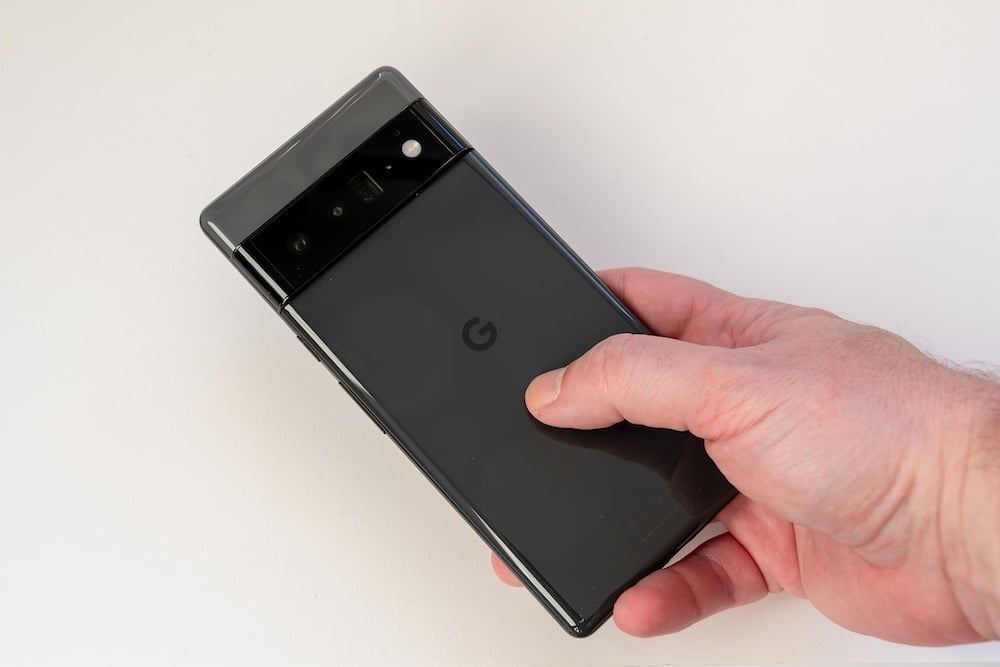 How to use the Pixel 7 Pro Cinematic Blur for beautiful videos with an artistic flair
