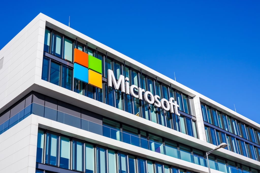 Microsoft offers Windows 11 for HoloLens 2