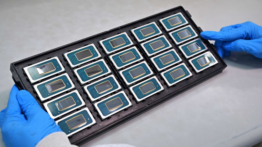 Intel Reveals New 288-Core Sierra Forest CPU, Core Ultra Processors at Intel Innovation 2023