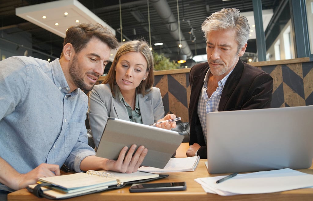 Best Retail CRM: Features, Prices, Pros and Cons