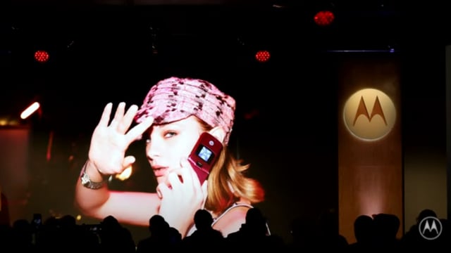Motorola’s New Razr Phones Bet Big on AI With Perplexity, Gemini, Copilot, Llama