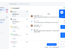 Tidio Lyra live chat interface showing automated product recommendation from an AI chatbot.