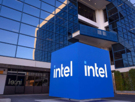 Apple, Intel Discuss Investment as Tech Alliances Reshuffle