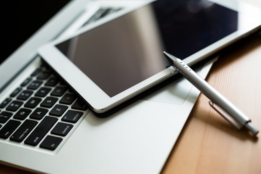 Apple to Bring OLED Displays to iPad Mini, iPad Air, and MacBook Air by 2028