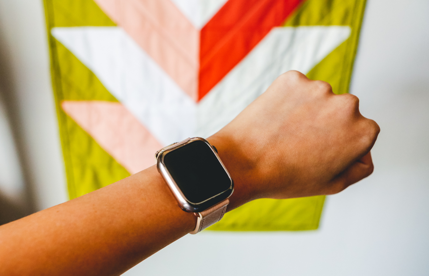 WhatsApp on Apple Watch interface