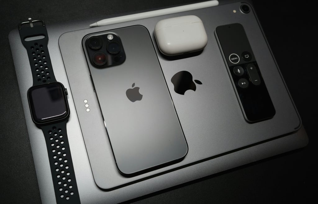 Massive iOS 26 Leak Exposes Apple’s Hardware Plans Through 2027