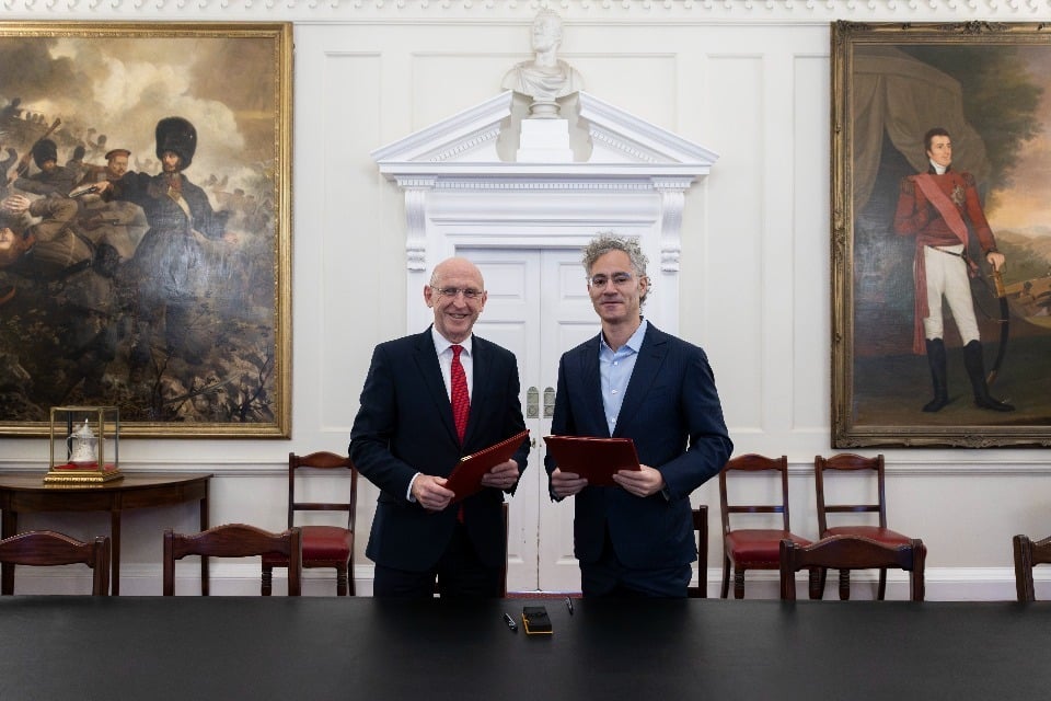 UK Government Urged to Review Palantir Contracts After Swiss Security Report