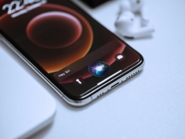 Siri Assistant on iPhone.