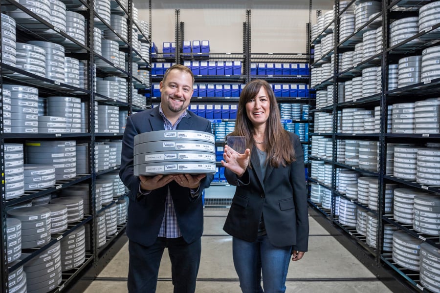Microsoft Unveils Glass Storage That Could Preserve Data for 10,000 Years
