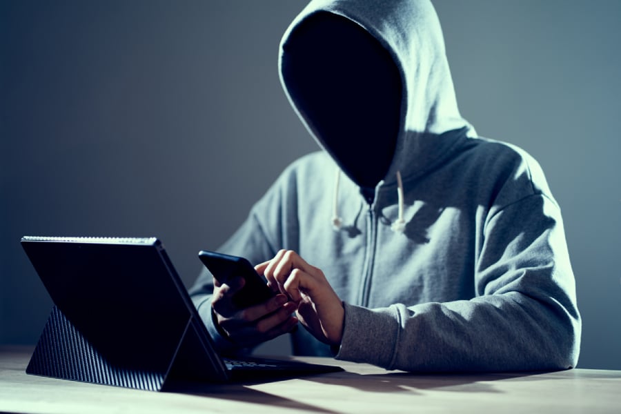 Hackers Used New Exploit Kit to Compromise Thousands of iPhones