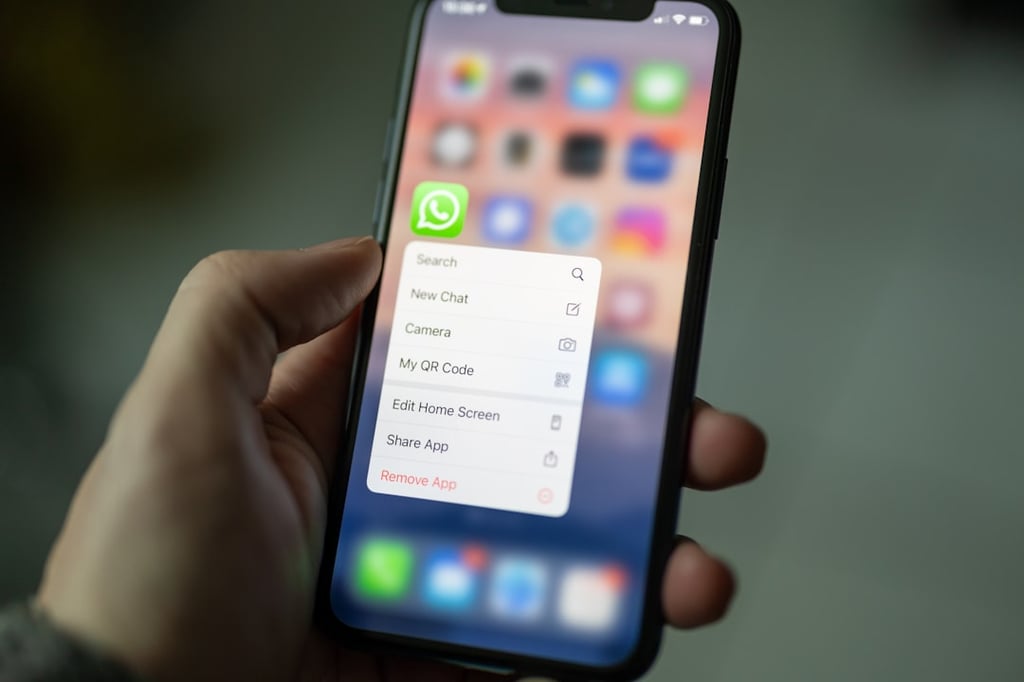 Russian Hackers Target Signal and WhatsApp Accounts, Dutch Intelligence Warns
