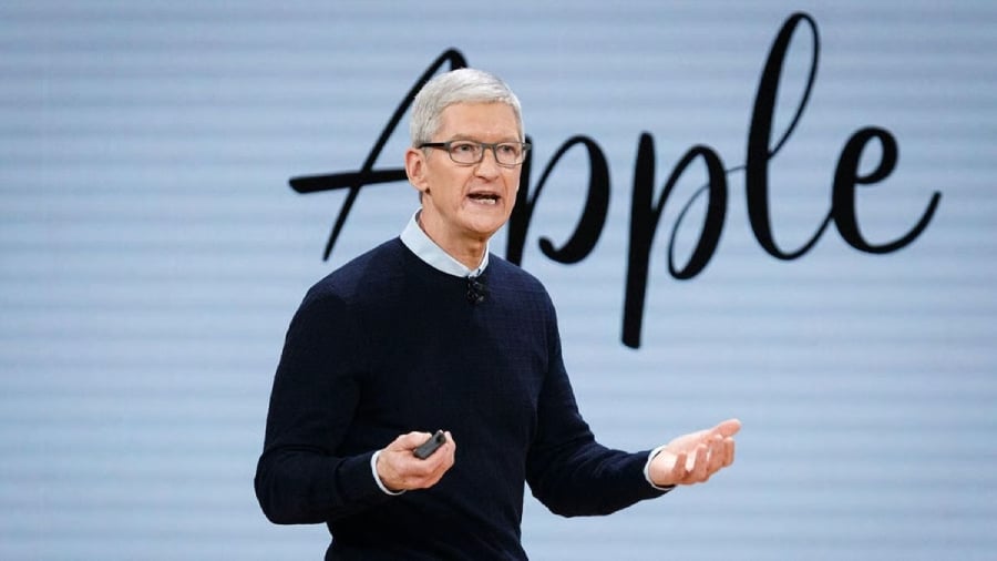 Apple Offers Up to $400K to Keep iPhone Designers Amid AI Talent War