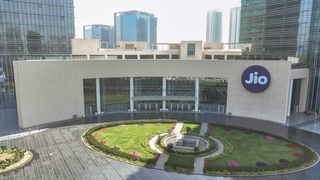 Mukesh Ambani’s Reliance AI Roadmap Puts Jio CallAgent Inside the Network