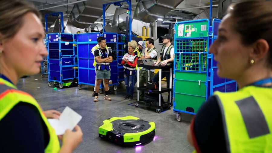 Amazon’s ‘Proteus’ Robot Heads to Europe in $11B Automation Push