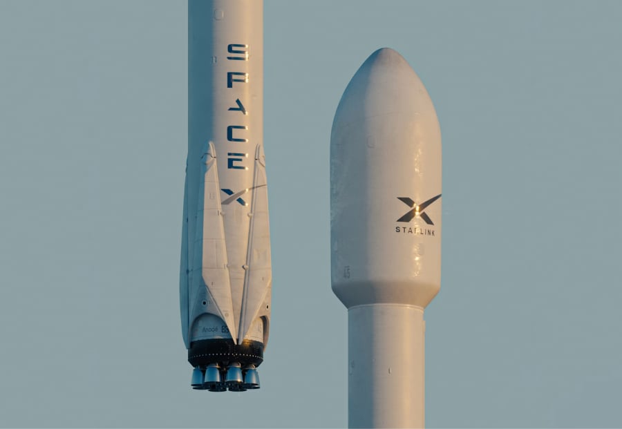 SpaceX Eyes Starlink Mobile Service for Consumers, Challenging Verizon, AT&T