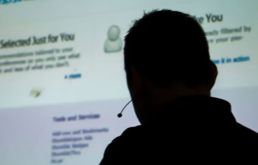 What Singapore’s $913M Scam Problem Says About FCC SIM ID Plans