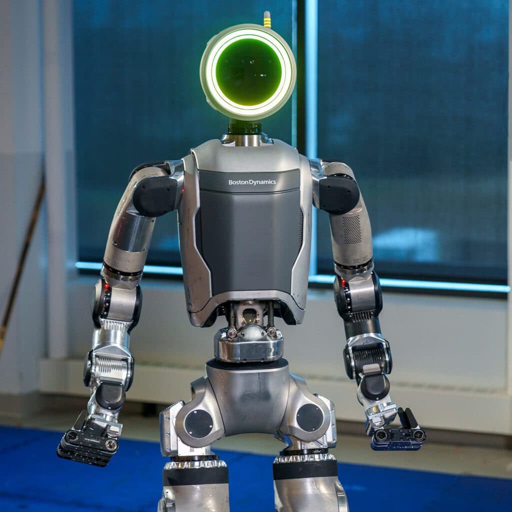 Boston Dynamics’ Atlas Robot Can Change Its Own Battery in Under 3 Minutes