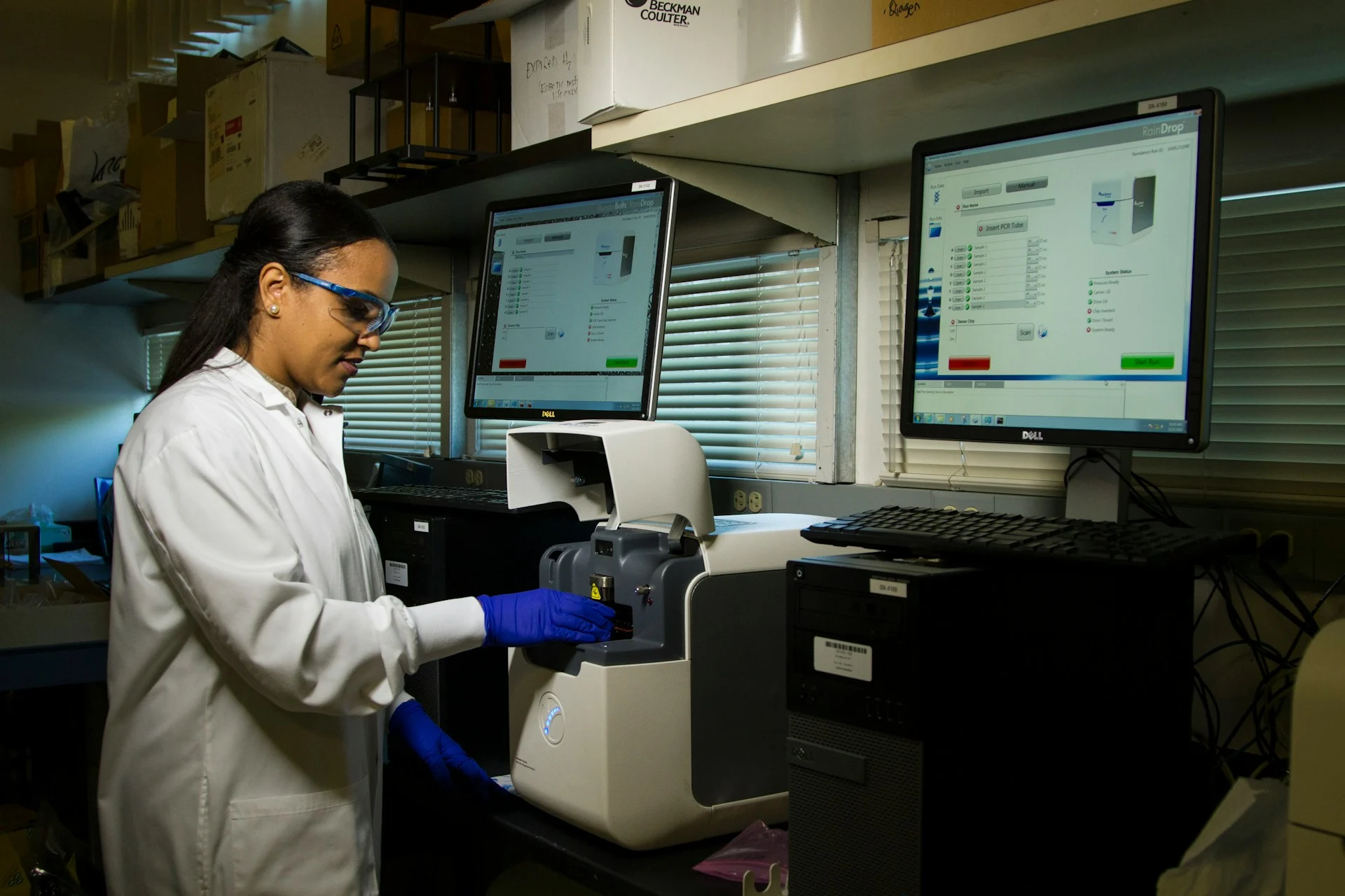 UK Considers Tighter DNA Screening Rules Over AI Bioweapon Risks