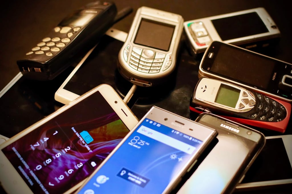 Can You Still Use an Old Phone in 2026? What You Need to Know