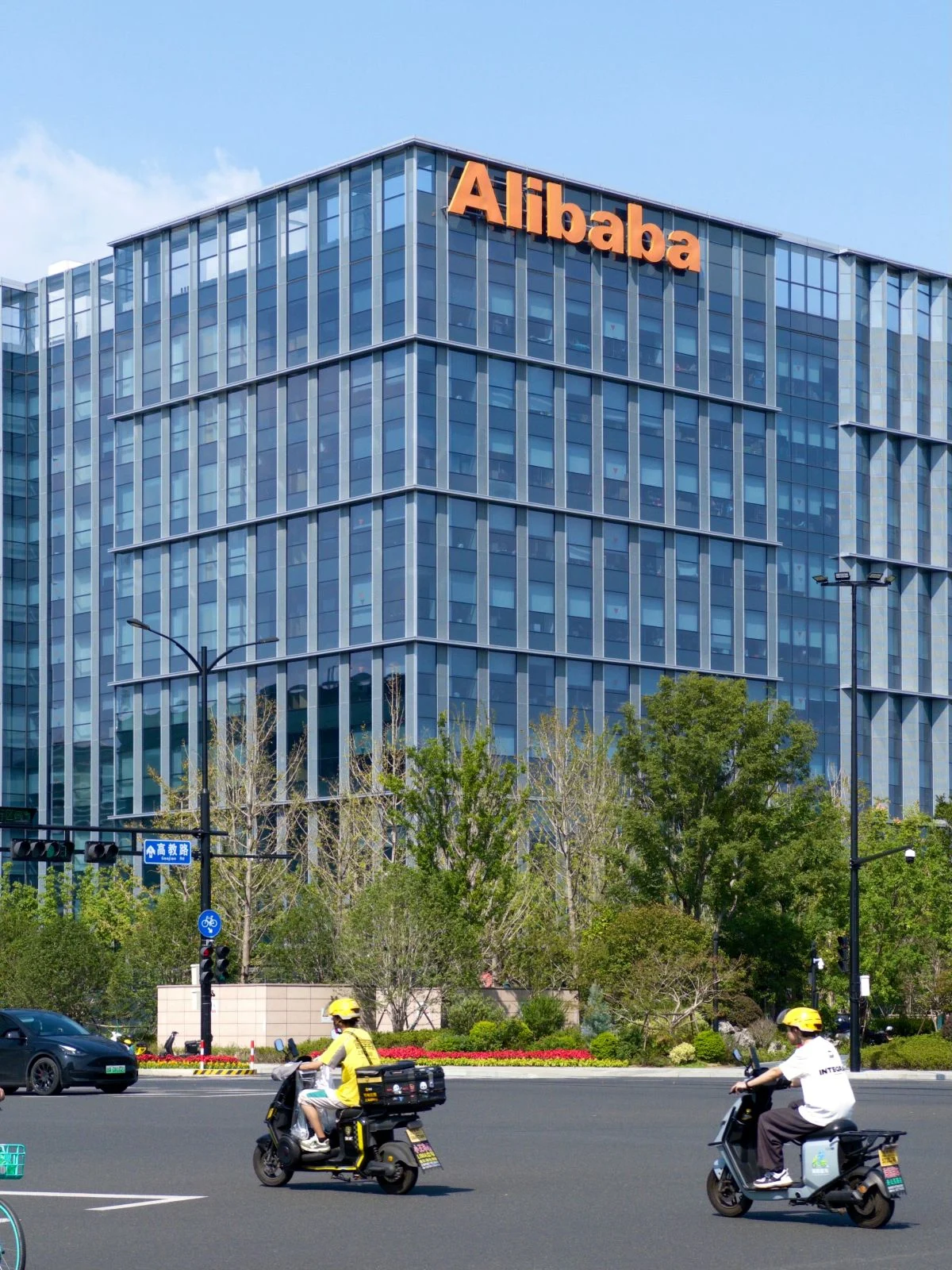 Alibaba’s Qwen3.8-Max Promises Open Weights and Lower API Costs for IT Teams