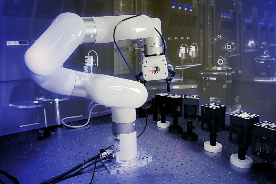 MIT Robot Builds a Working Laser in 30 Minutes With Minimal Human Help