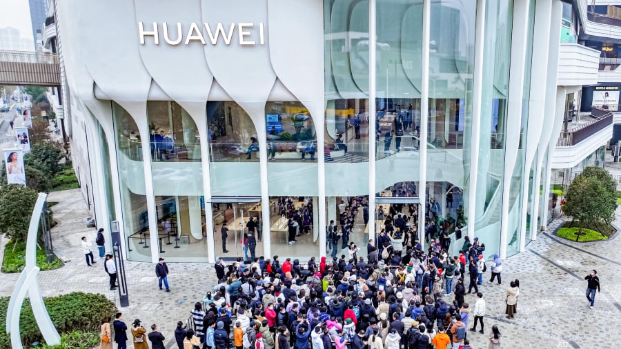 https://assets.techrepublic.com/uploads/2026/09/huawei-shop.jpg?f=jpeg