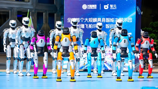 AGIBOT Deploys 300-Plus Robots Across Chinese Theme Park