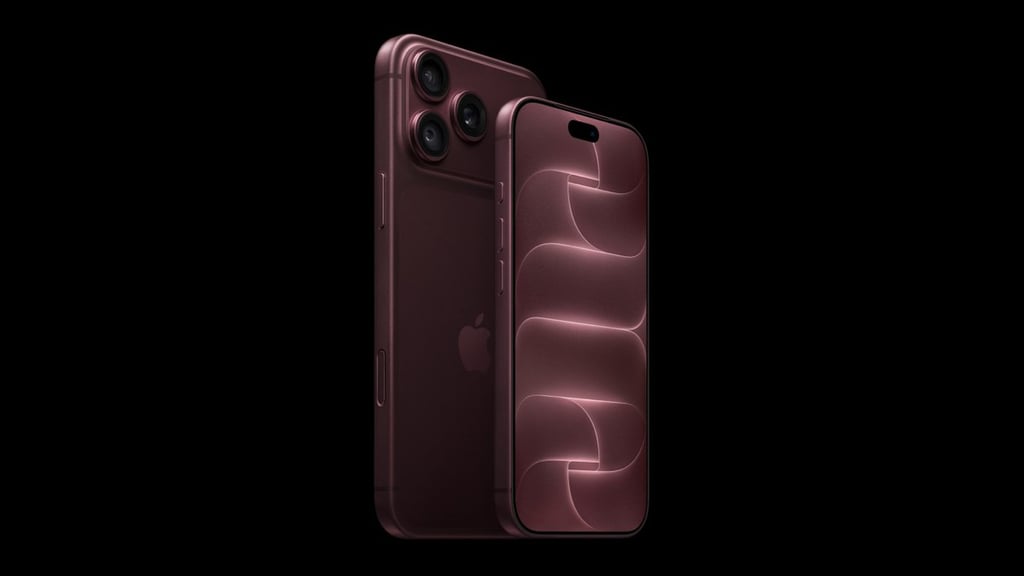 Apple Says Some AT&T iPhone 18 Pro Max Phones Must Be Replaced After Service Failure
